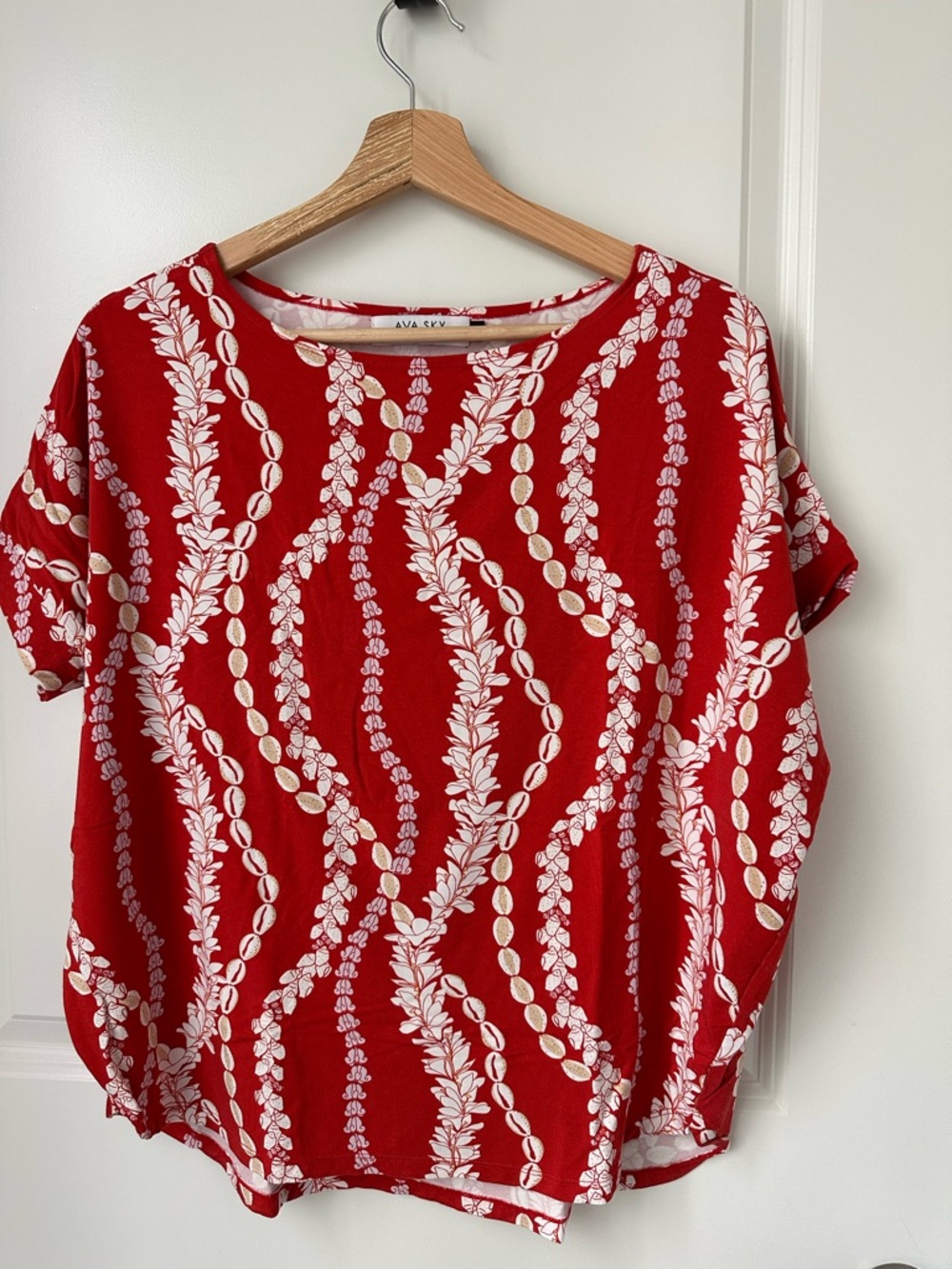 Ava Sky Top Momo Size Small